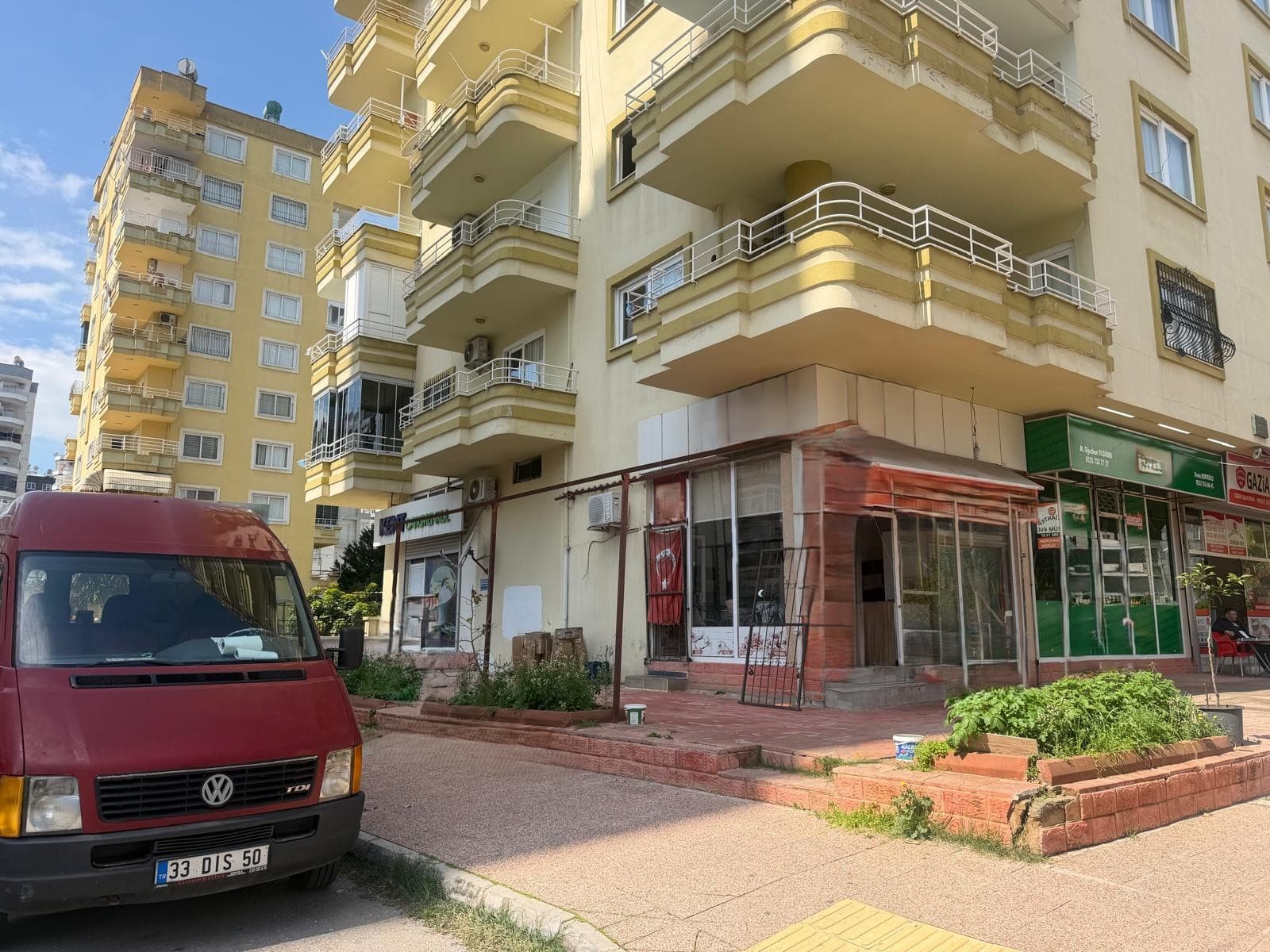 TURYAP SİSTEM'den Mezitli Limon Caddesi'nde SATILIK KÖŞE DÜKKAN