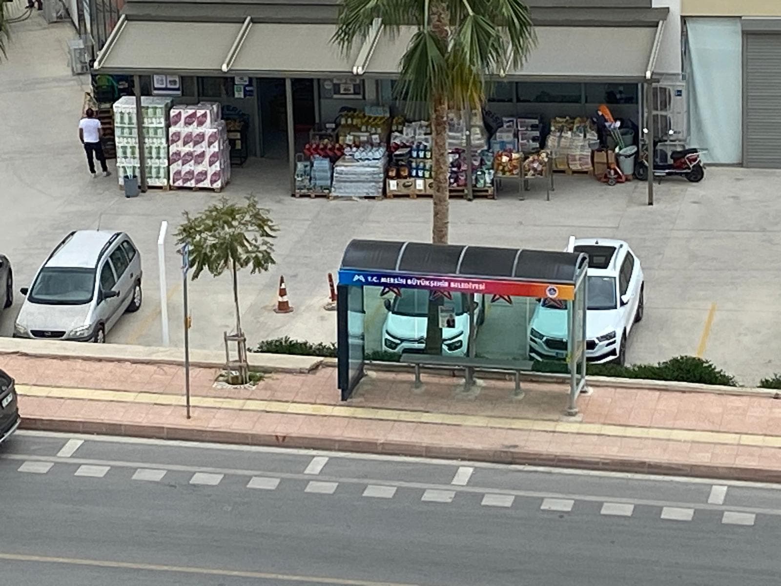 TURYAP SİSTEM'den,34. Caddede, DEVREN KİRALIK zincir market