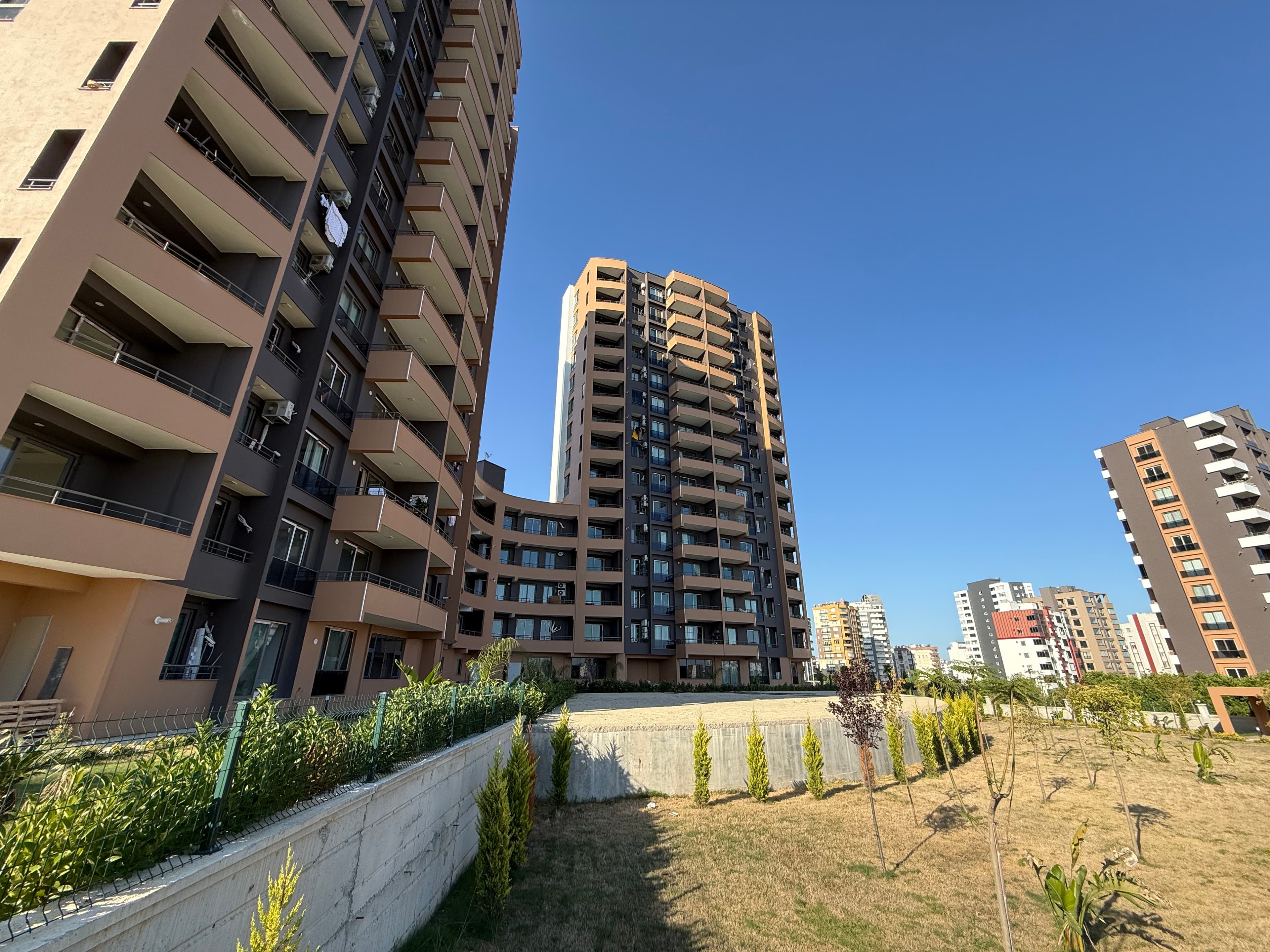 TURYAP SİSTEM'DEN ÇİFTLİKKÖY DORA MEGA LAND SİTESİ'NDE 2+1